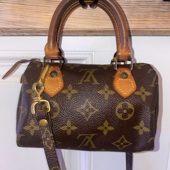 📣📣Sold📣📣Authentic Louis Vuitton Mini Speedy♥️ - Picture 2 of 16